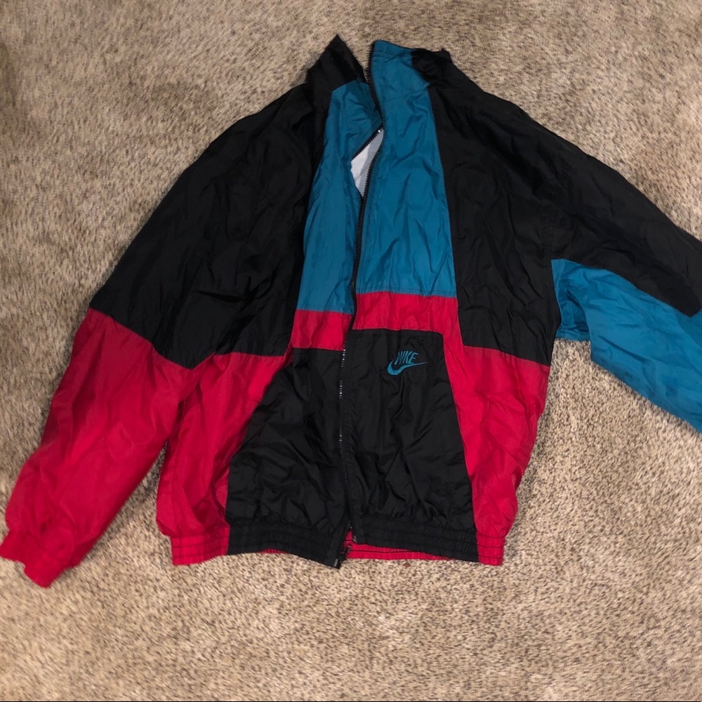 Retro Nike windbreaker